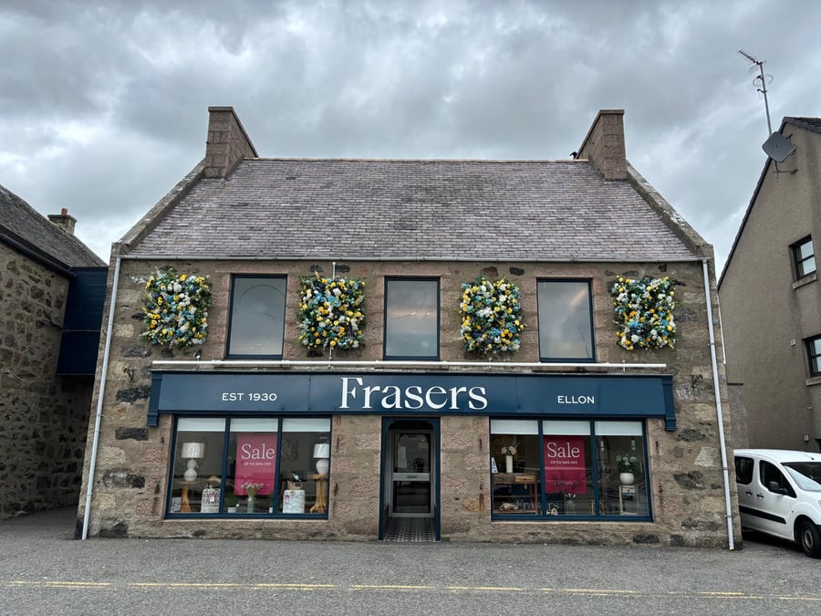 Floral styling at Frasers of Ellon
